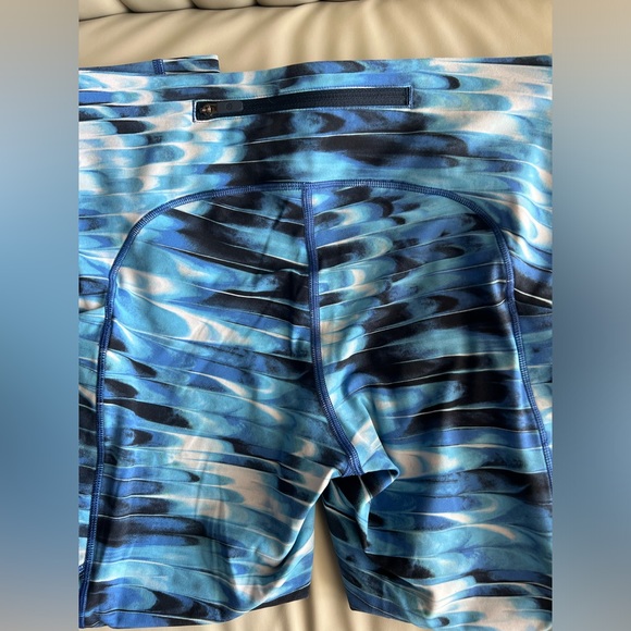Lululemon Speed Up Crop 21" in Tidal Multi (Size 6) - Picture 3 of 5